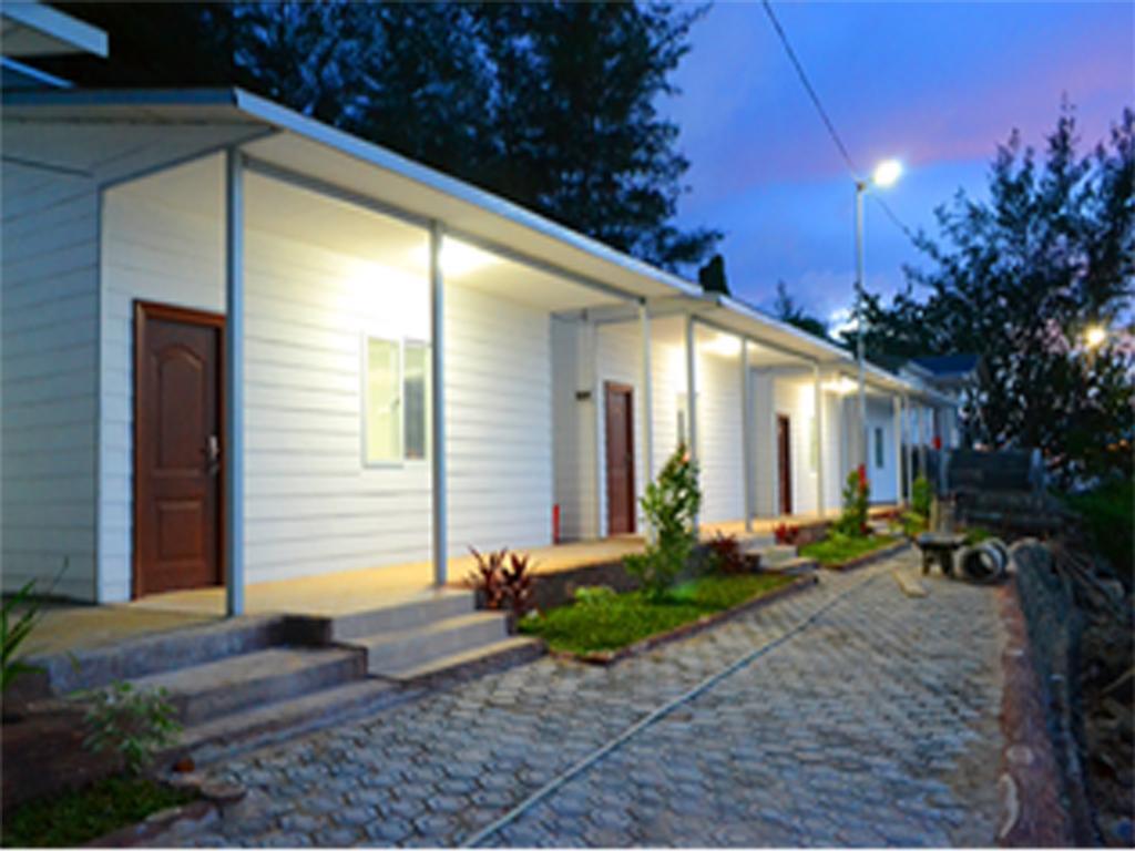 Mimiland Batu Payung Hotel Singkawang Habitación foto