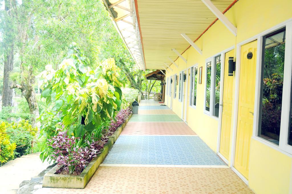 Mimiland Batu Payung Hotel Singkawang Habitación foto